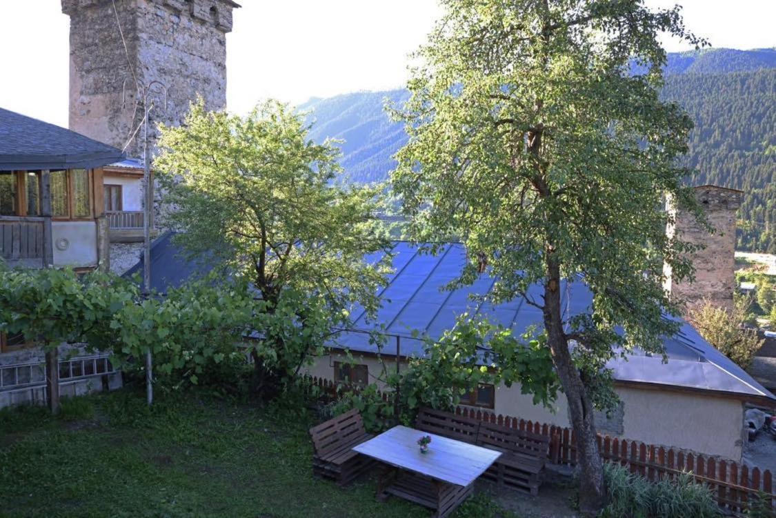 Mestialux Guesthouse Exterior photo
